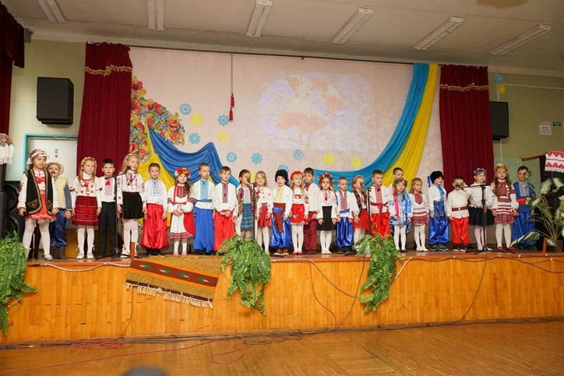 Свято за родинним столом 1 24993299 1545889958838280 2920182924625491462 n