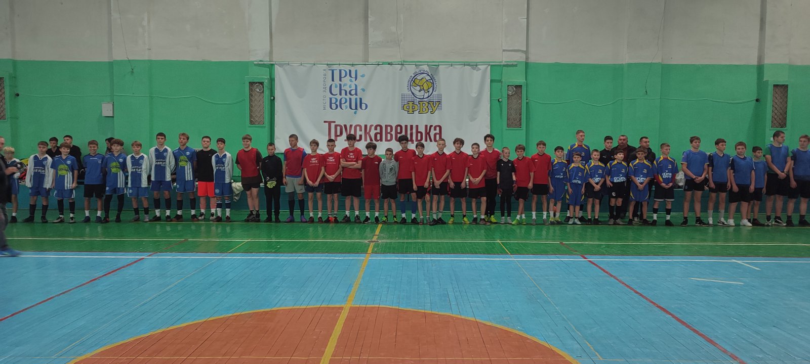 Масовий футбол. ІІ етапу «Пліч-о-пліч всеукраїнські шкільні ліги» 2 0 02 05 bf962e9348aecc027513208ac5a9b95cc95983a6510d8ecc99a99967f32659b2 f667328b7769f6c7