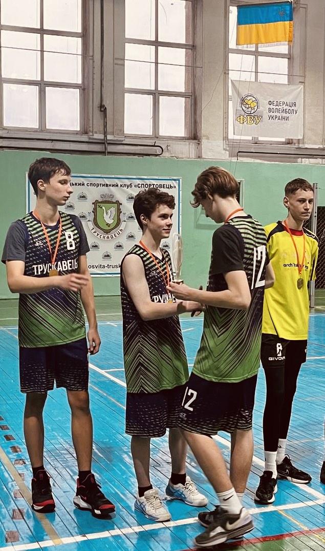 Баскетбол 3х3. Пліч-о-пліч всеукраїнські шкільні ліги 11 0 02 05 4ca6fc652edd96f92c6c7b18749898f8963c79815385a6d20cc2cecedb8869d4 53a5baf9bed07c33