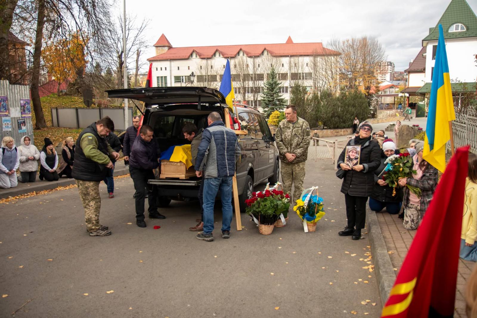 u10 0 02 05 362ce6ac619872ce7cc81155a75a3d2c02c2176c4d51c93ebd091cd13824027b 191a83f91b0f54dc