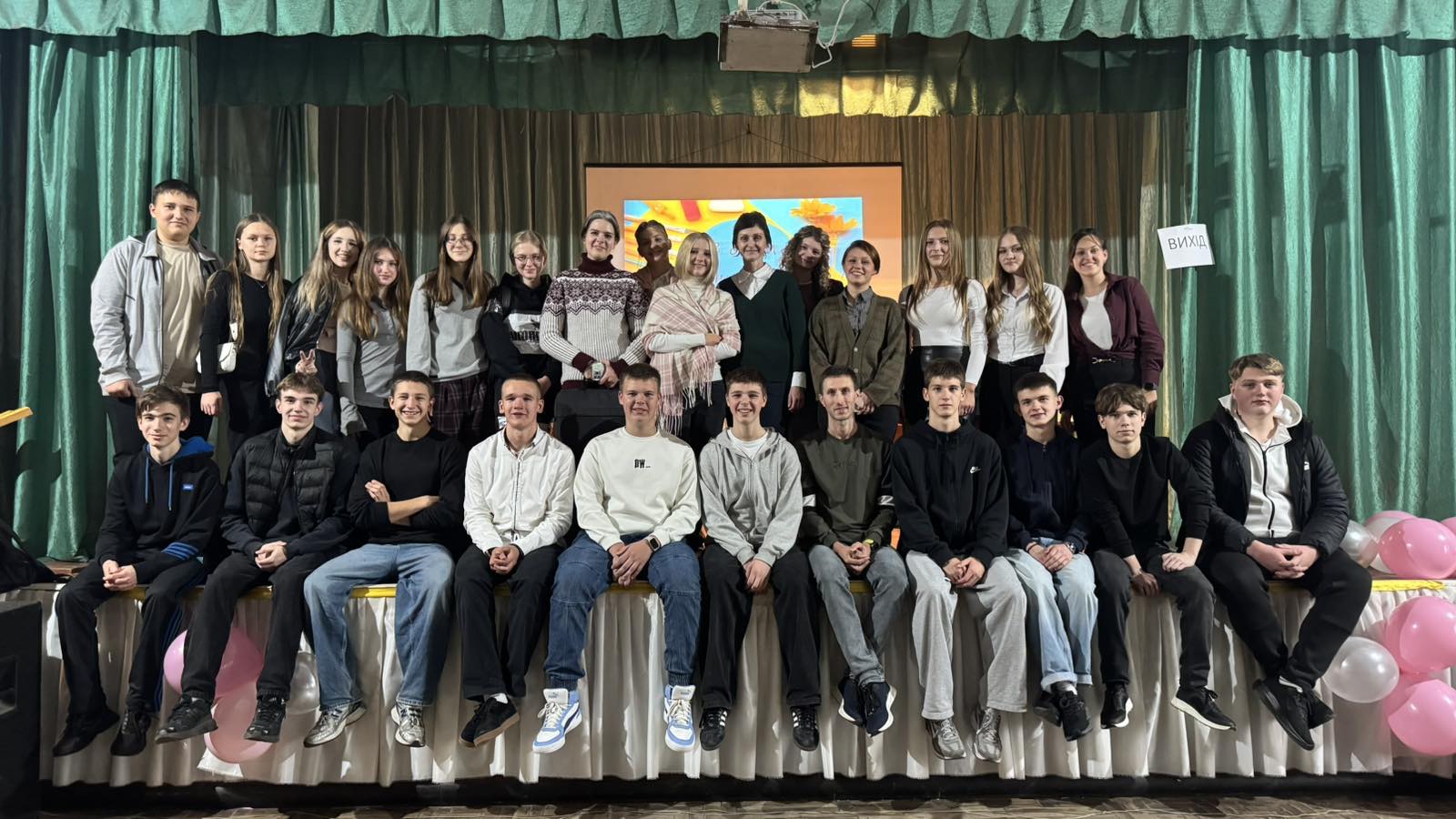 u10 0 02 05 92ee771433d50e08e9c4fb29fd5700b20f43c3820e950232ec2a74cc649df390 4ae3715dc1c362d6