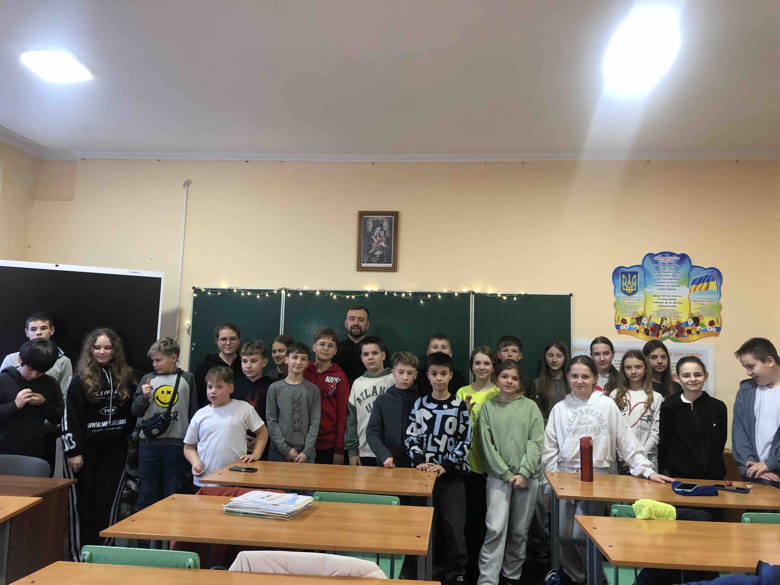 Урок духовності на тему «Різдво Христове» 7 0 02 05 5eae75bb5276000f1fabfa584b2d092a5b4a3c9f25186e20e37f407e54f065c6 37f7d96424a61cbe scaled